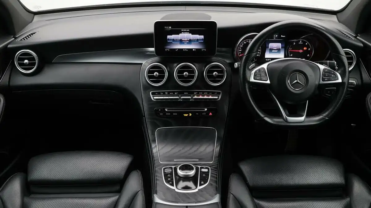 2018-mercedes-benz-glc-class-21d-glc220d-amg-line-ss-station-wagon-5d-big-13
