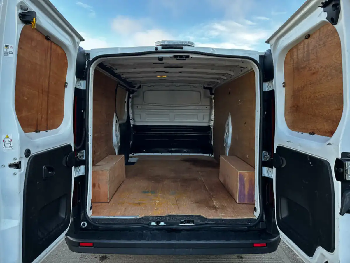 2022-renault-trafic-20dci-ll30-130-business-panel-big-5