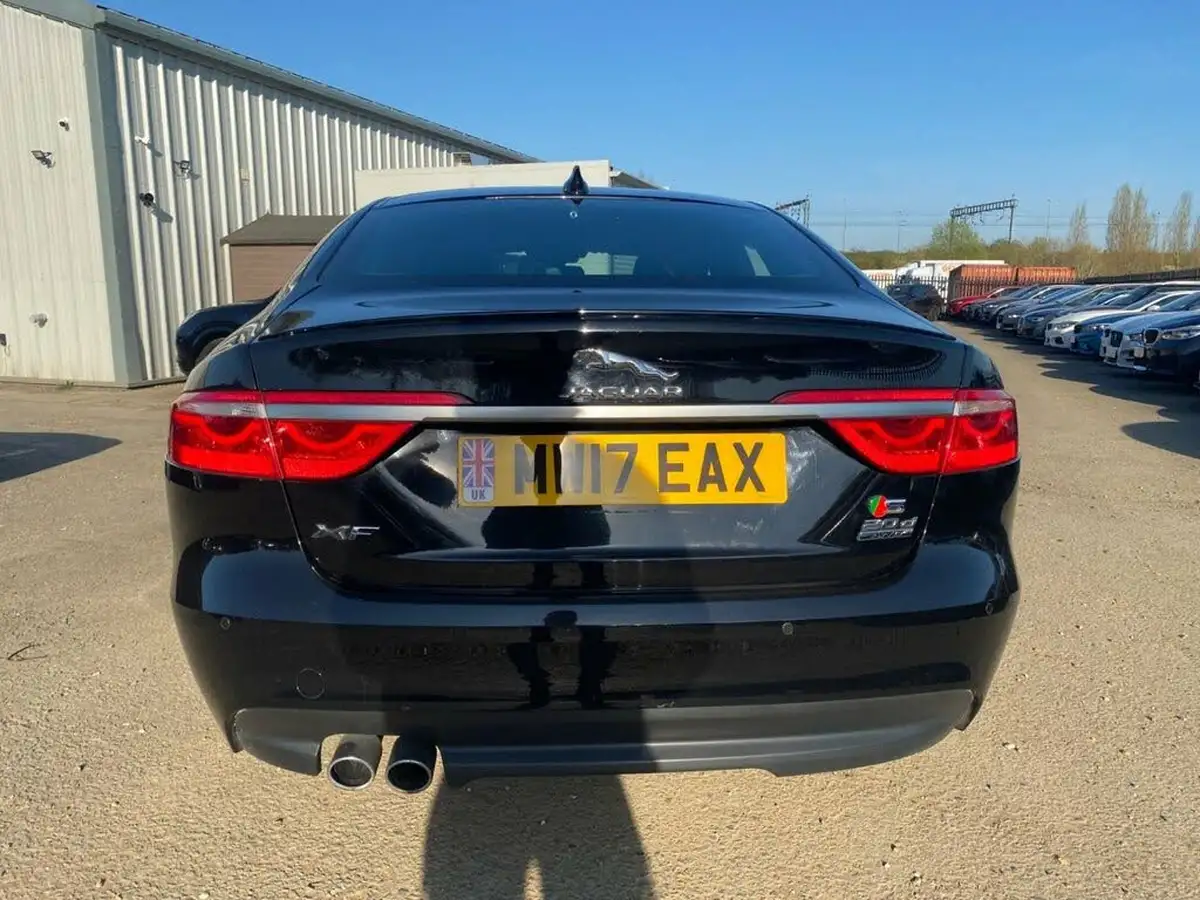 2017-jaguar-xf-20td-r-sport-180ps-awd-saloon-4d-1999cc-auto-big-6