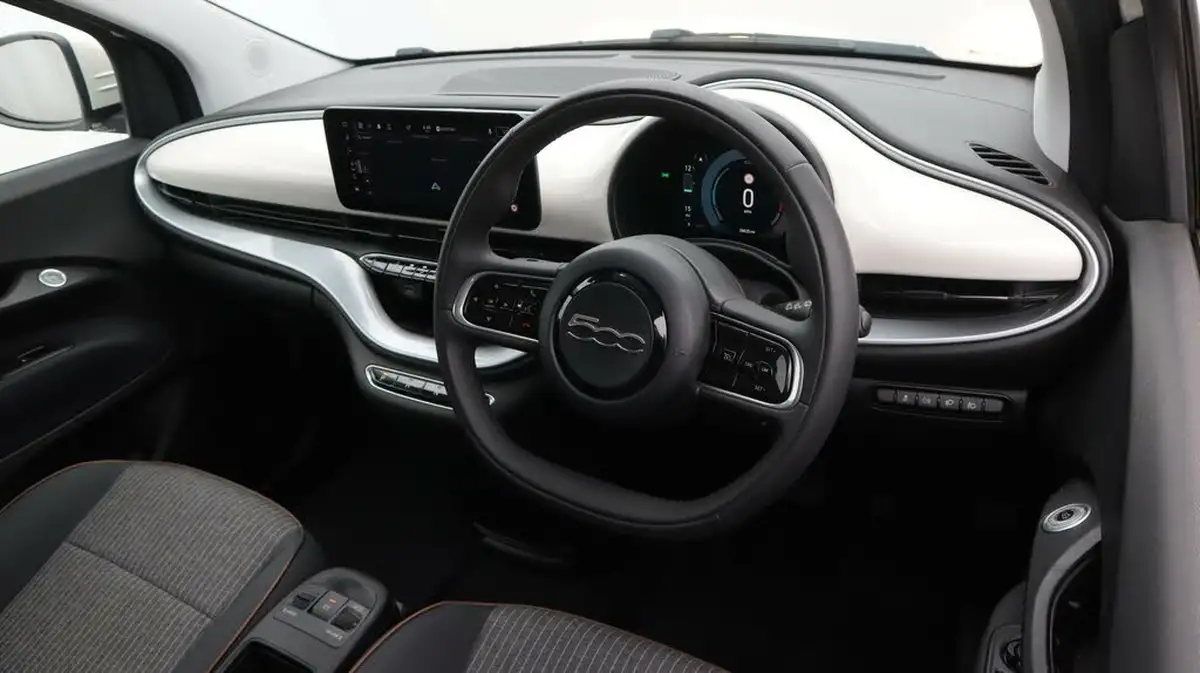 2022-fiat-500-e-icon-117bhp-big-9