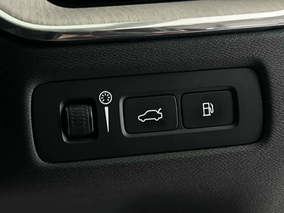 2017-volvo-xc60-20-t8-inscription-pro-twin-engine-big-14