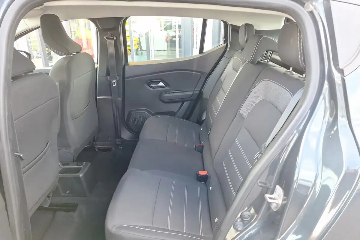 2021-dacia-sandero-10-tce-comfort-90bhp-big-8