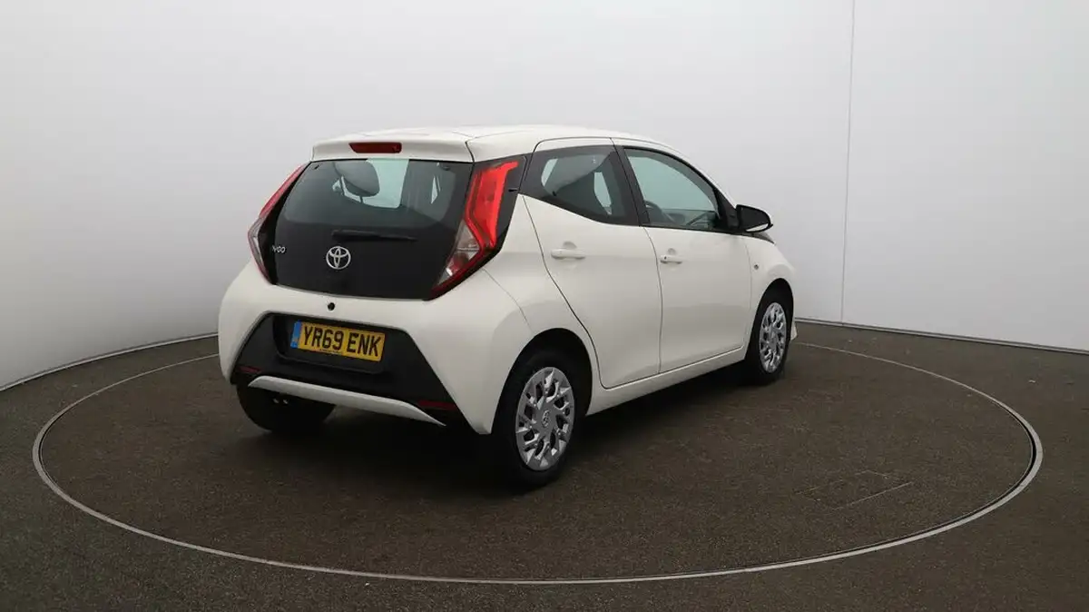 2019-toyota-aygo-10-vvt-i-x-play-tss-x-shift-big-7