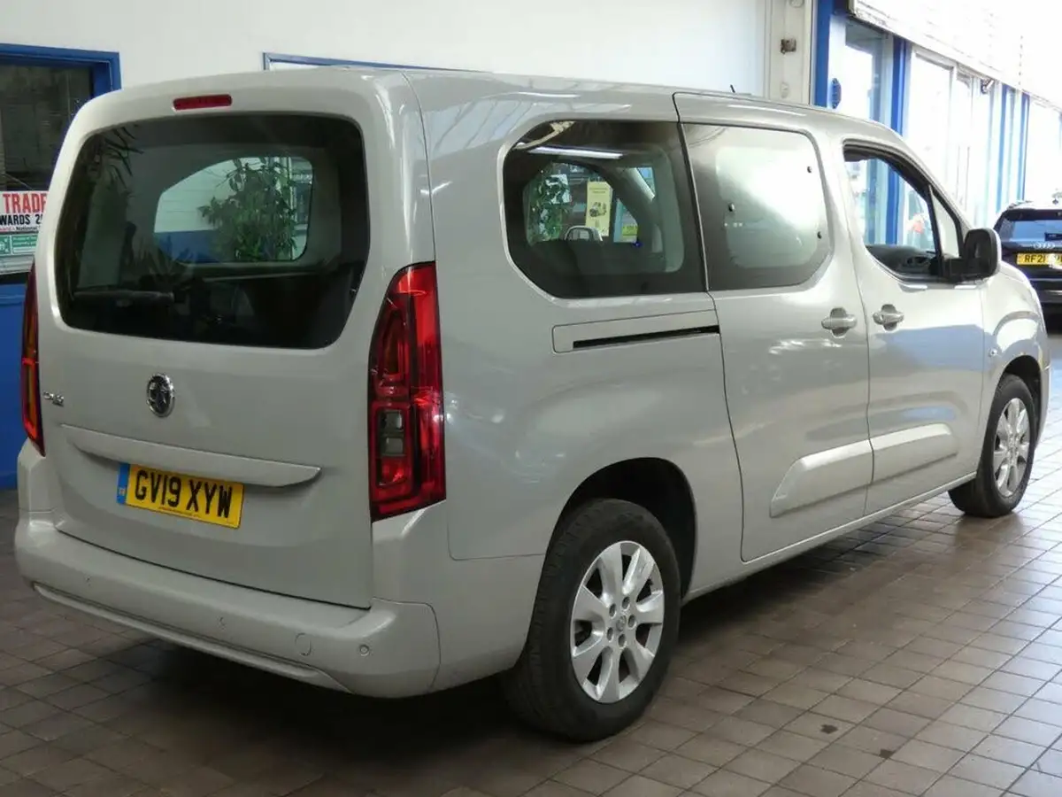 2019-vauxhall-combo-life-12i-energy-xl-110ps-big-26