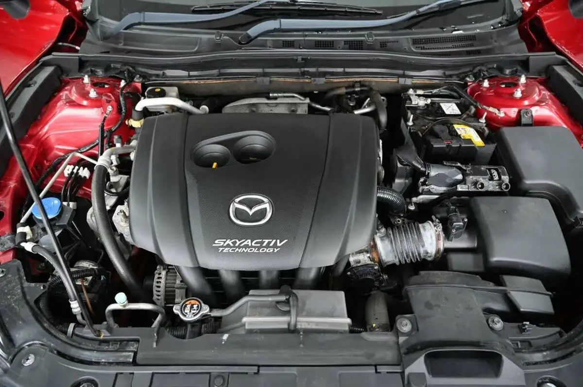 2014-mazda-mazda3-20-se-hatchback-5d-big-26