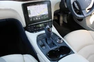 2019-maserati-grancabrio-47-sport-small-32