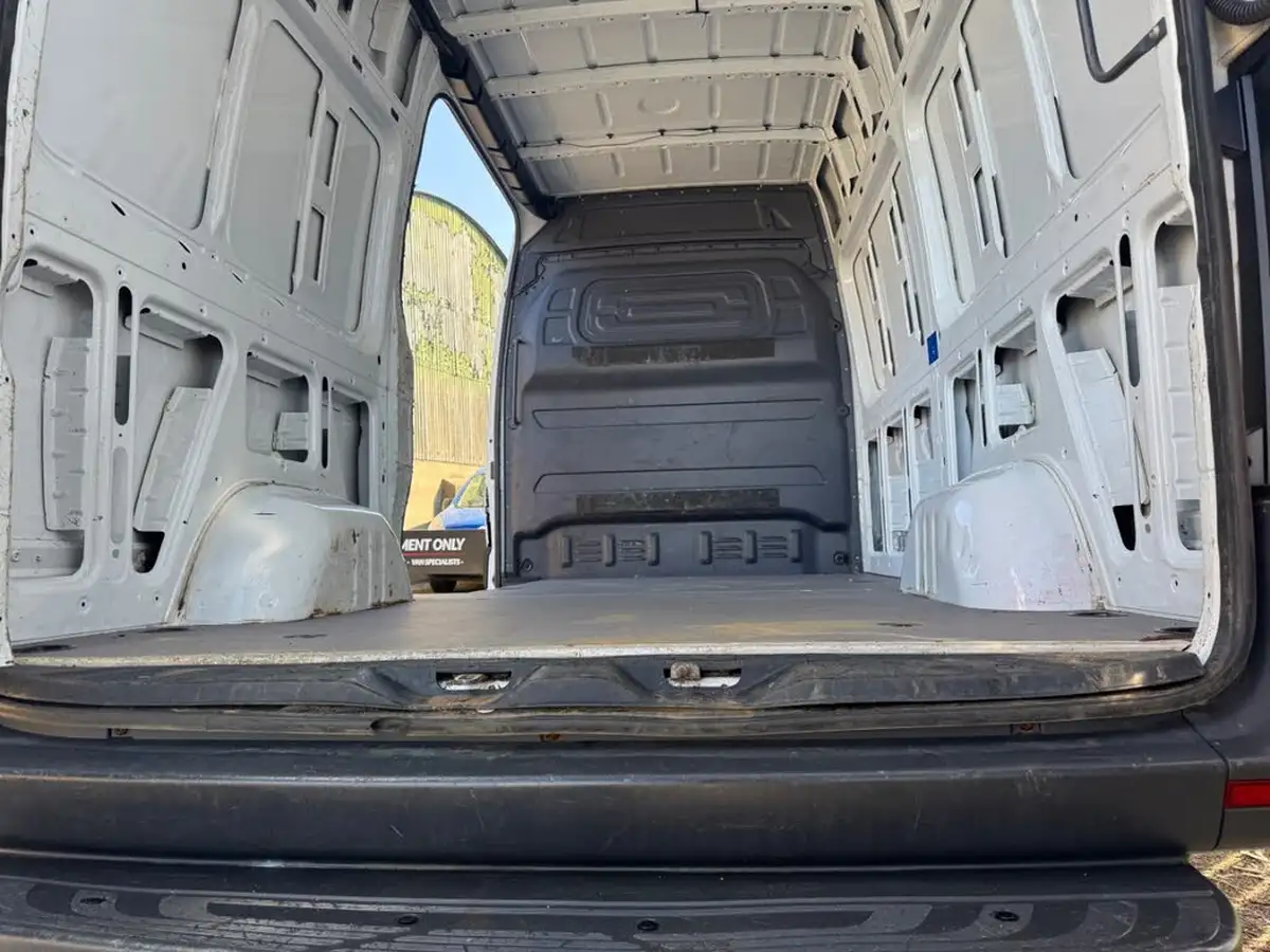 2020-mercedes-benz-sprinter-20cdi-315-l1h1-progressive-big-9
