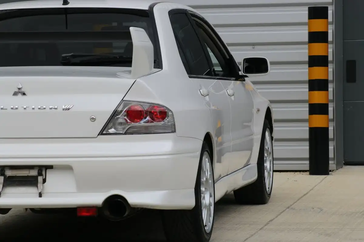 2002-mitsubishi-lancer-big-16