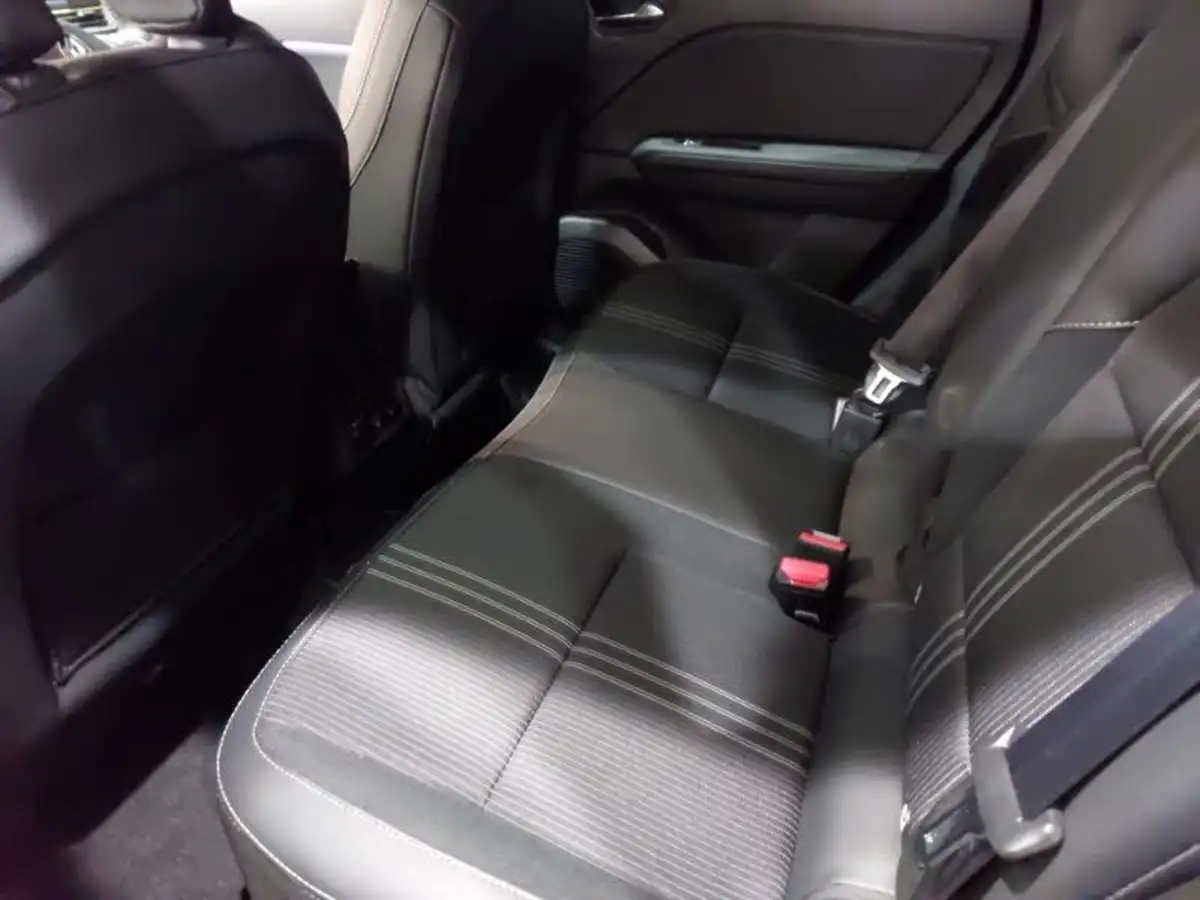 2023-renault-captur-16-e-tech-engineered-145ps-full-big-5