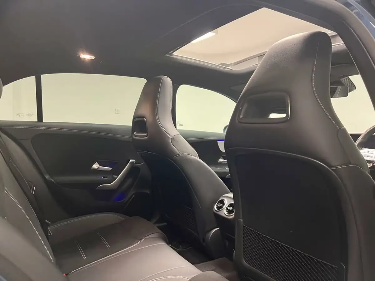 2021-mercedes-benz-a-class-13-a200-exclusive-edition-7g-dct-big-16