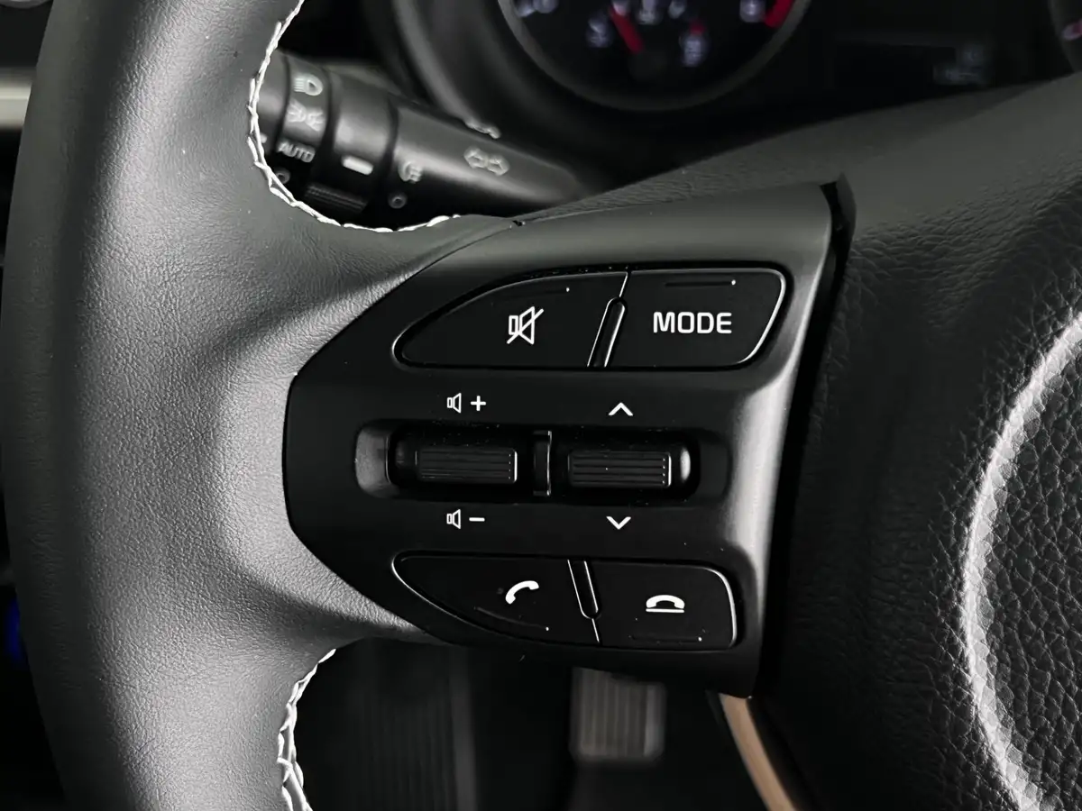 2023-kia-picanto-10-2-big-15