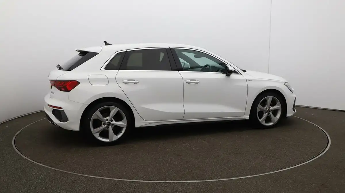 2021-audi-a3-15-35-tfsi-s-line-sportback-5d-big-42