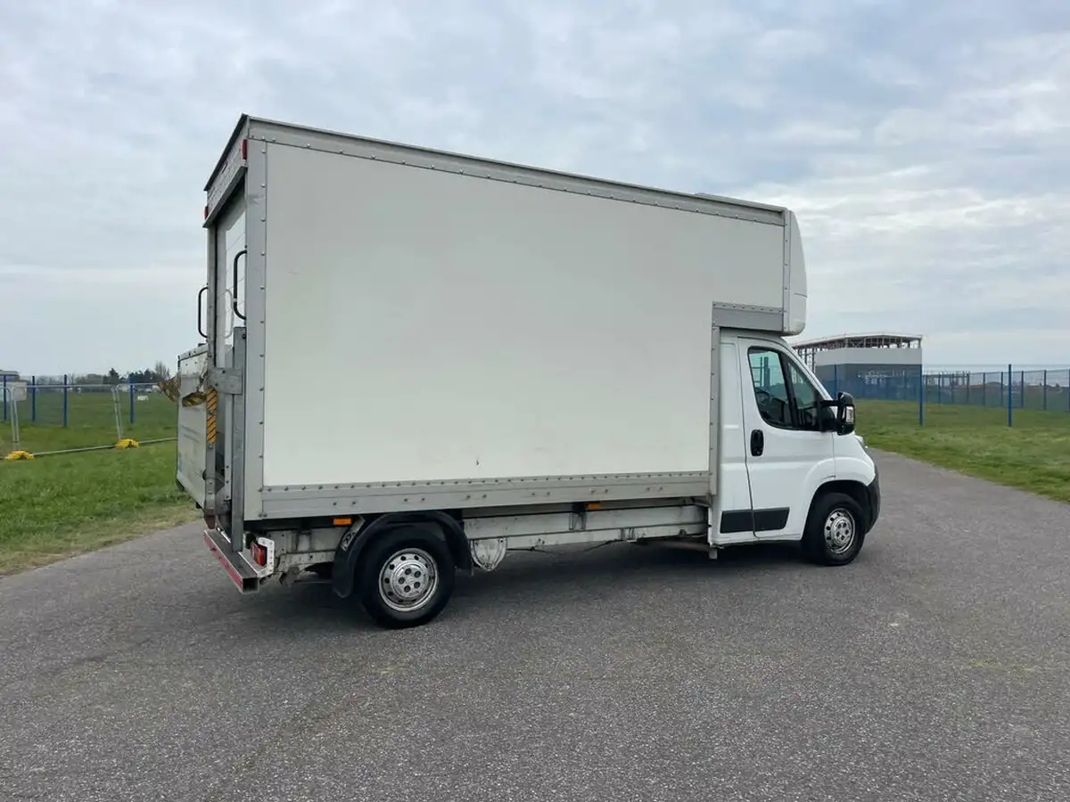 2015-citroen-relay-22td-35-l3-130-luton-big-73
