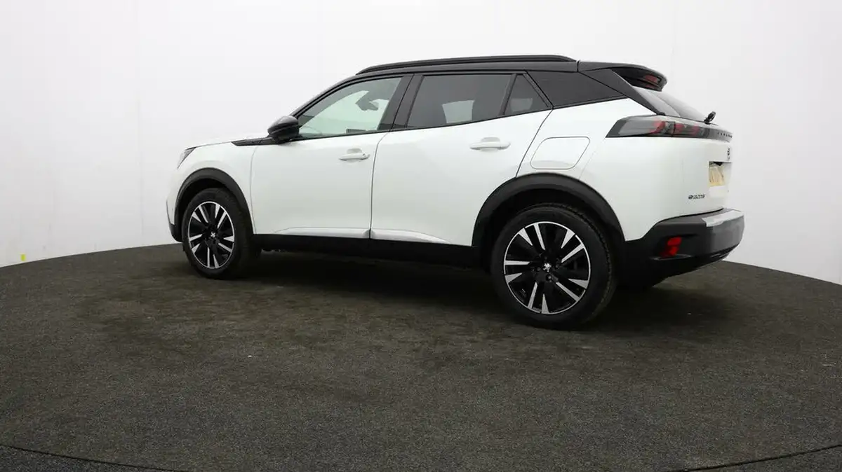 2021-peugeot-2008-suv-e-gt-big-65