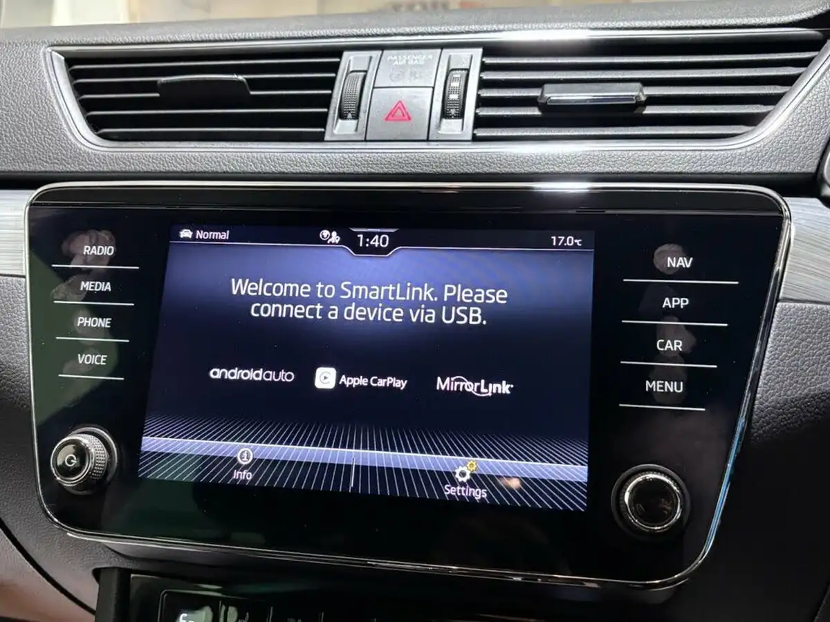 2020-skoda-superb-14-tsi-se-technology-estate-big-29