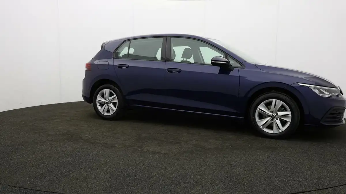 2022-volkswagen-golf-15-tsi-life-150ps-hatchback-big-35