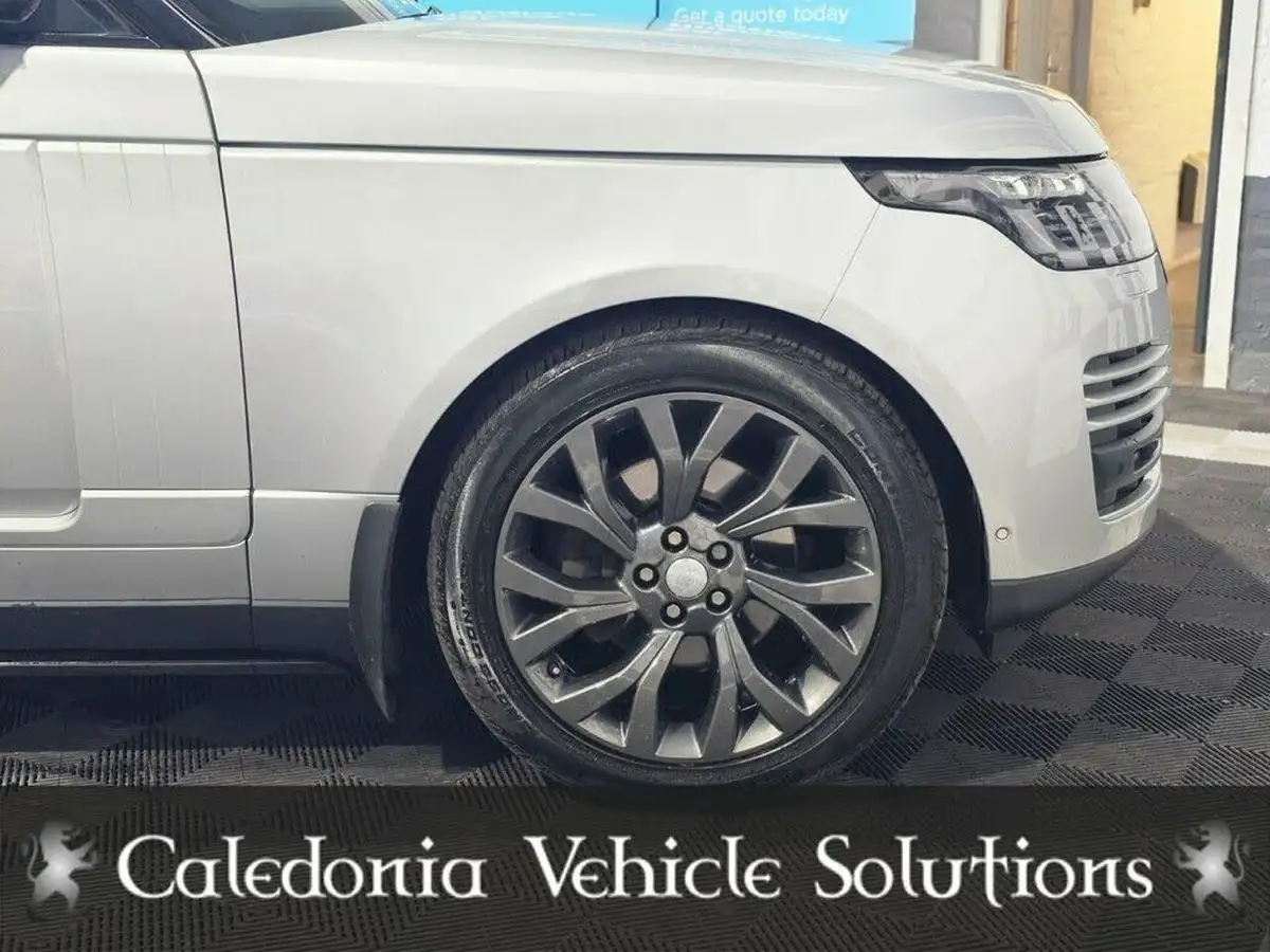 2019-land-rover-range-rover-30-sd-v6-vogue-big-42
