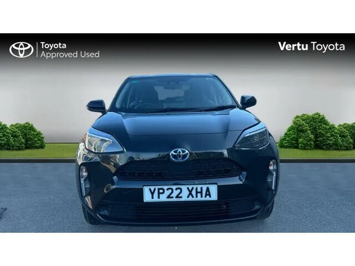 2022-toyota-yaris-cross-15-vvt-i-icon-big-14