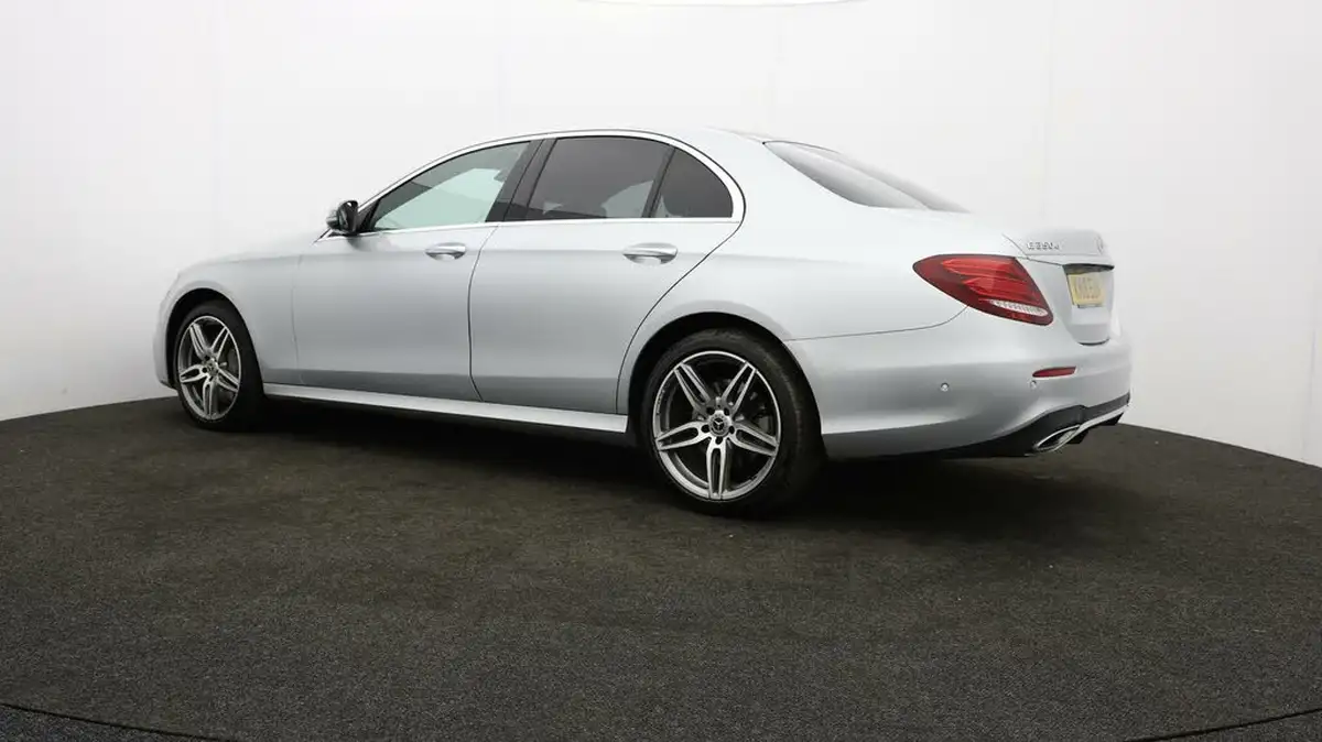 2018-mercedes-benz-e-class-30d-e350d-amg-line-premiumss-saloon-4d-4matic-big-66
