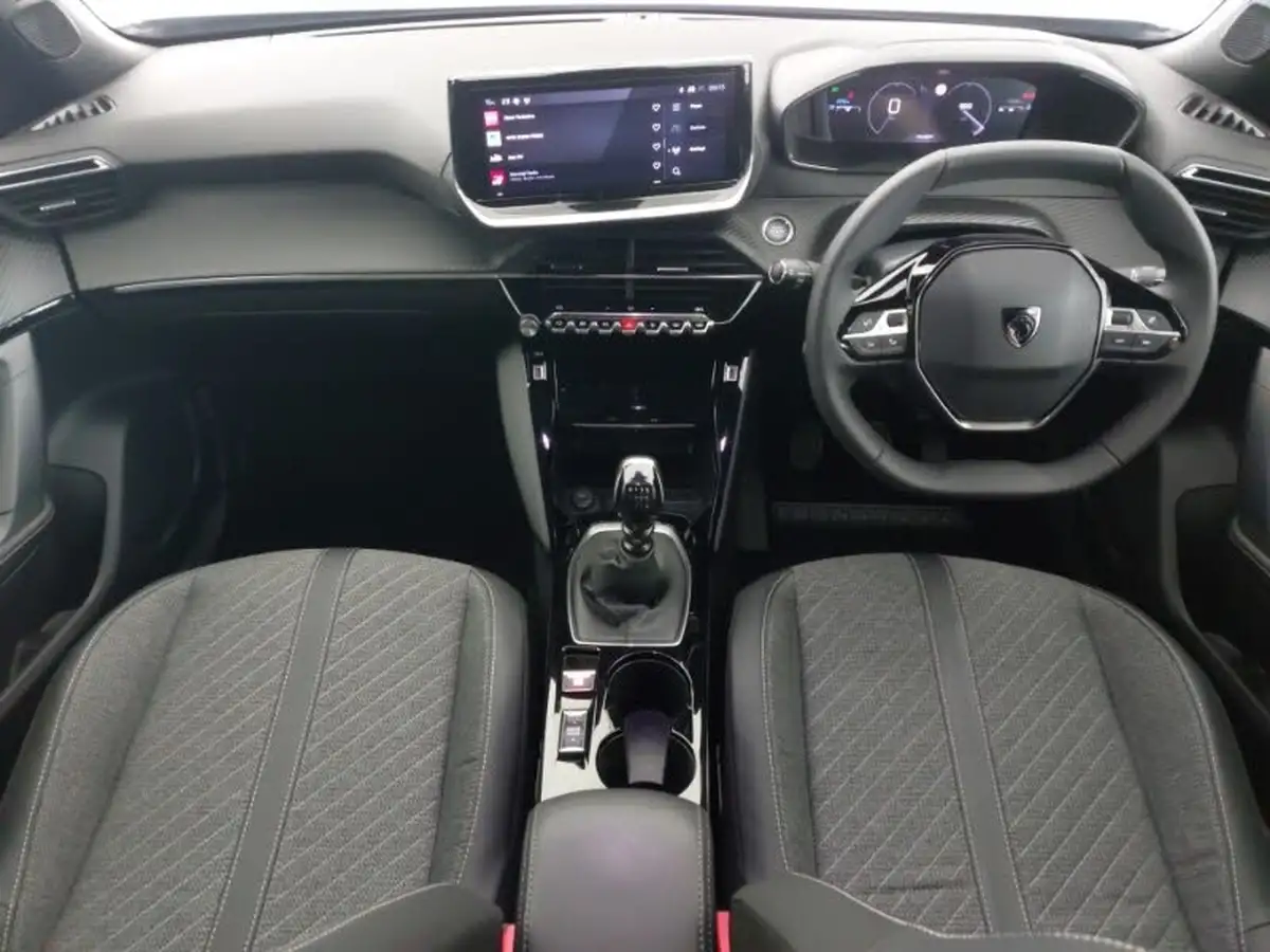 2024-peugeot-2008-suv-12-puretech-allure-130ps-big-2