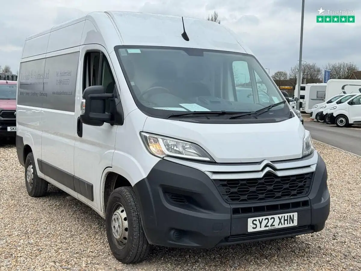 2022-citroen-relay-22bluehdi-35-l2h2-enterprise-big-3