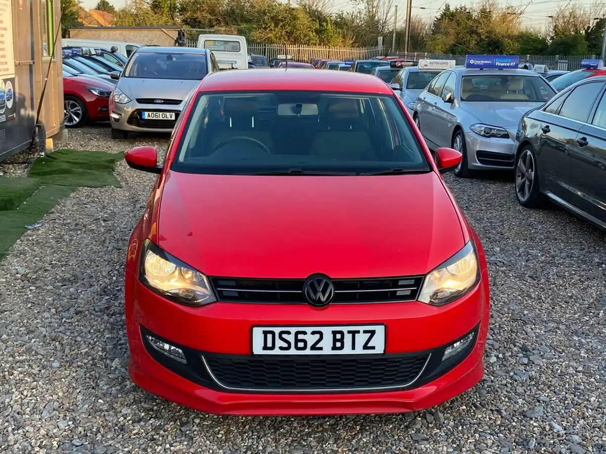2012-volkswagen-polo-12-match-60ps-5d-big-3