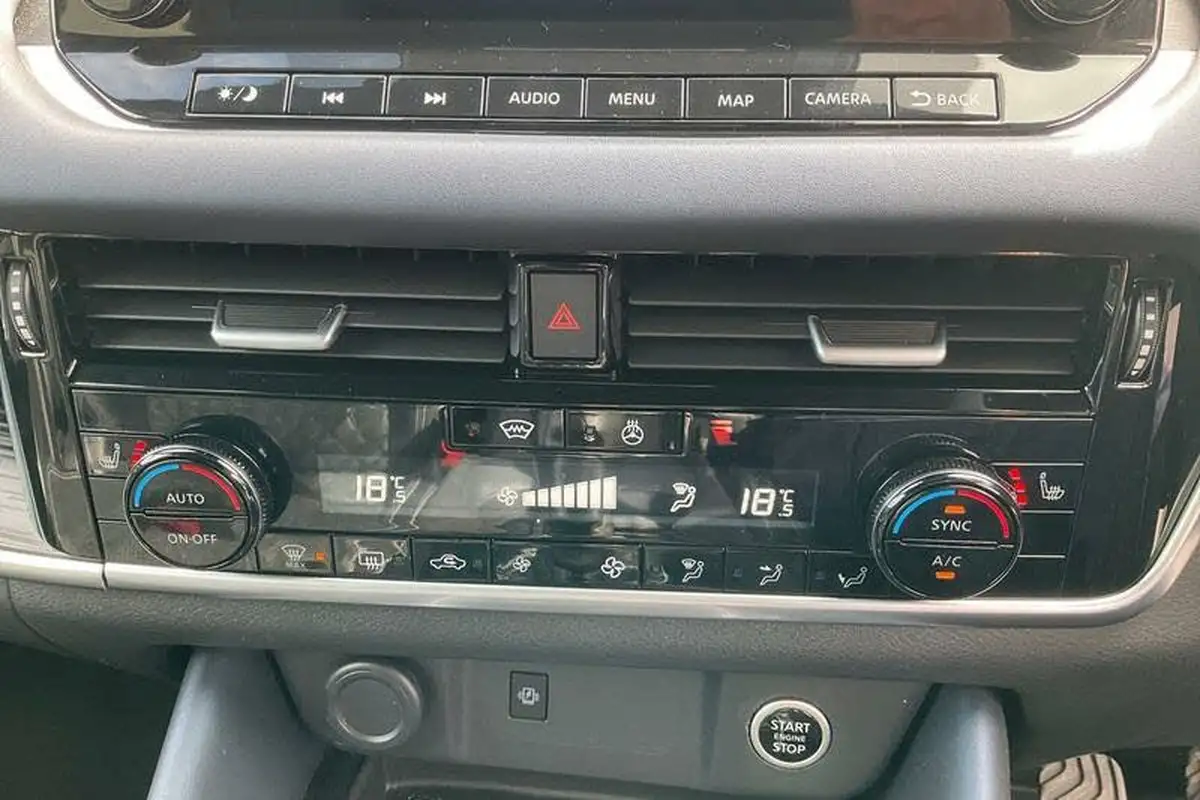 2021-nissan-qashqai-13-dig-t-tekna-big-25