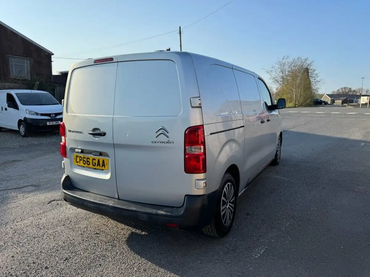 2017-citroen-dispatch-16bluehdi-x-m-1000-95pseu6-big-4