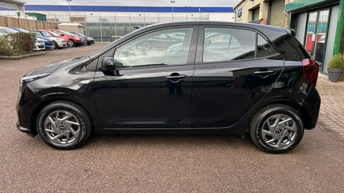 2024-kia-picanto-10-2-big-27