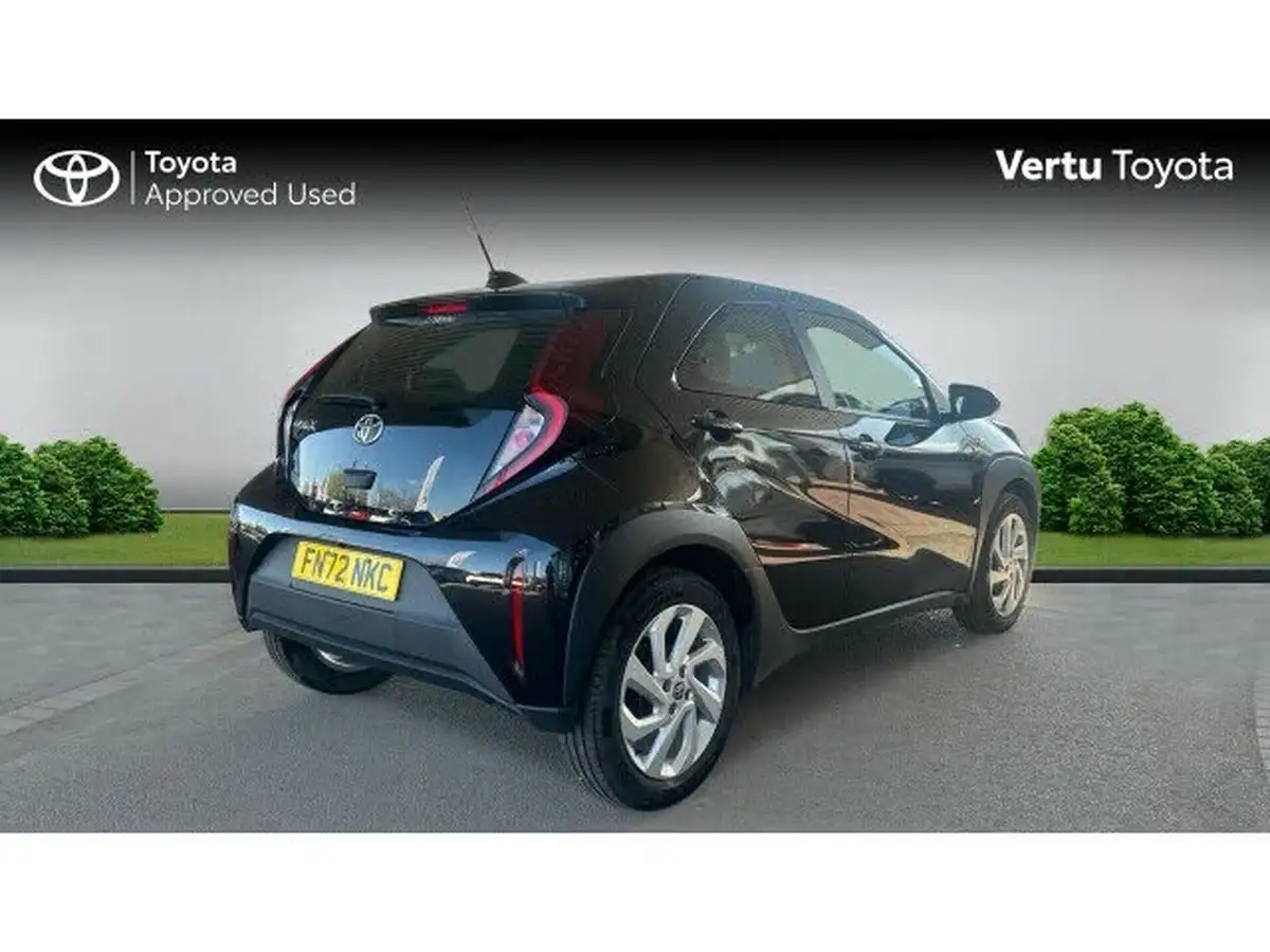2022-toyota-aygo-x-10-vvt-i-pure-cvt-big-1
