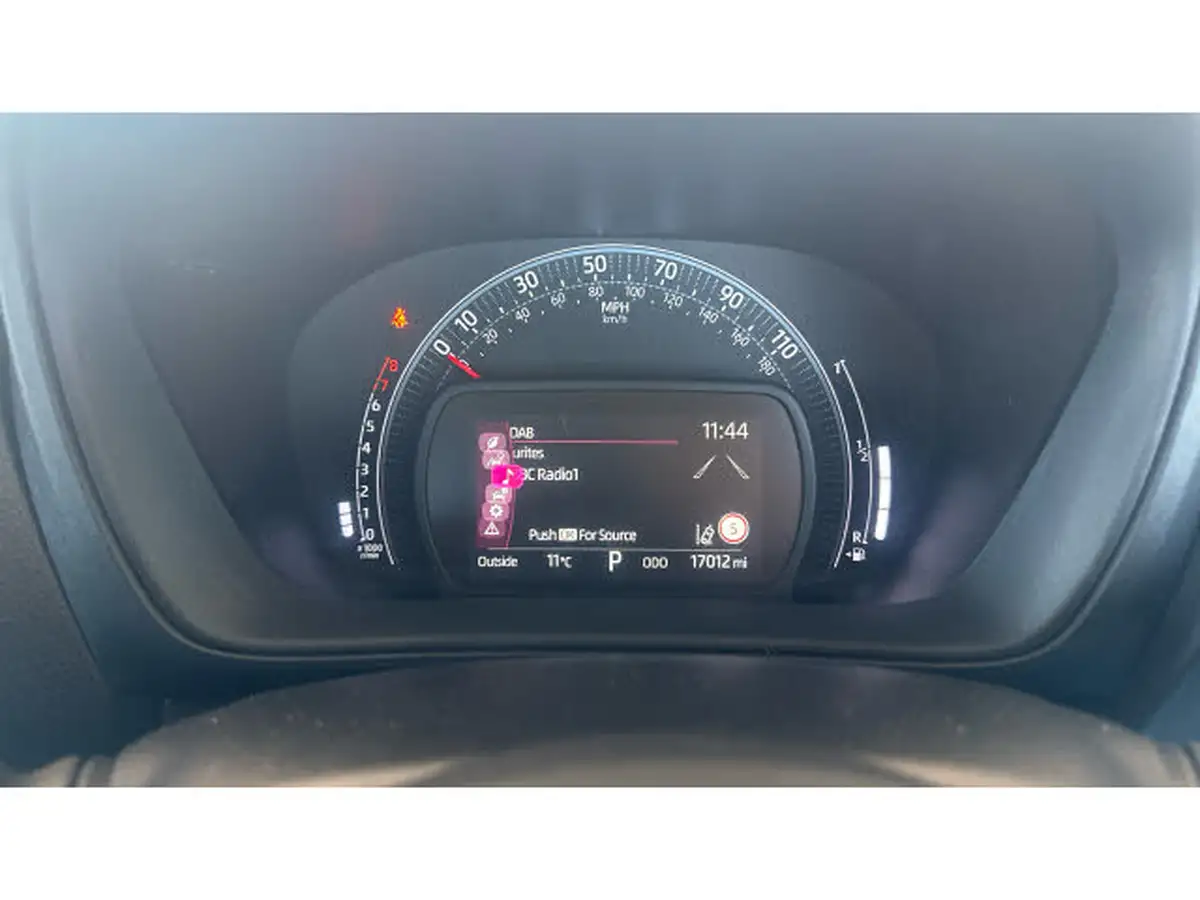 2022-toyota-aygo-x-10-vvt-i-pure-cvt-big-25