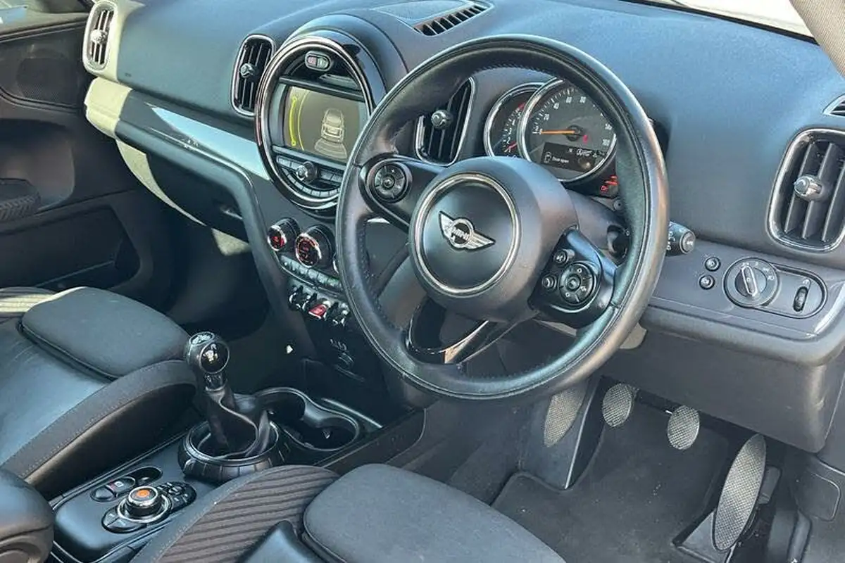 2017-mini-countryman-20td-cooper-d-ss-big-9