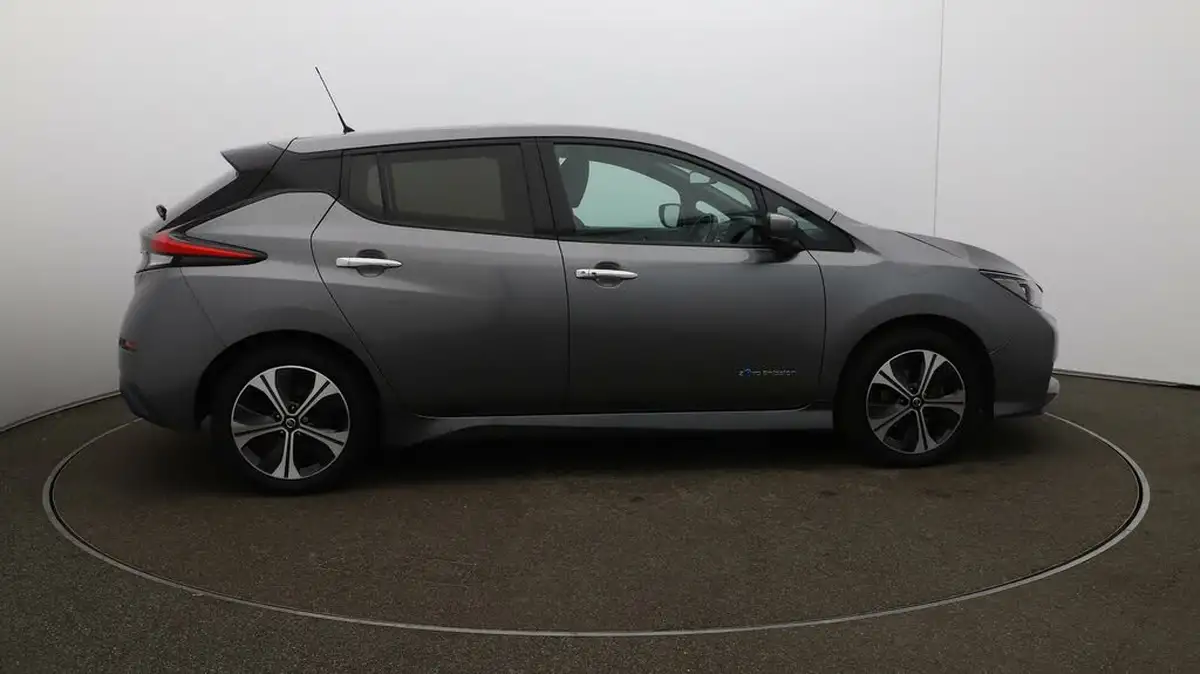 2019-nissan-leaf-e-e-3zero-big-8