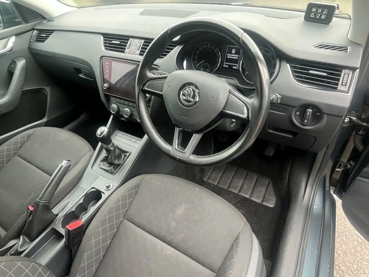 2018-skoda-octavia-big-9