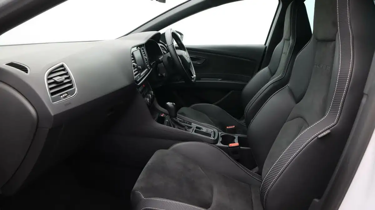 2020-seat-leon-20-tsi-cupra-300-lux-big-14