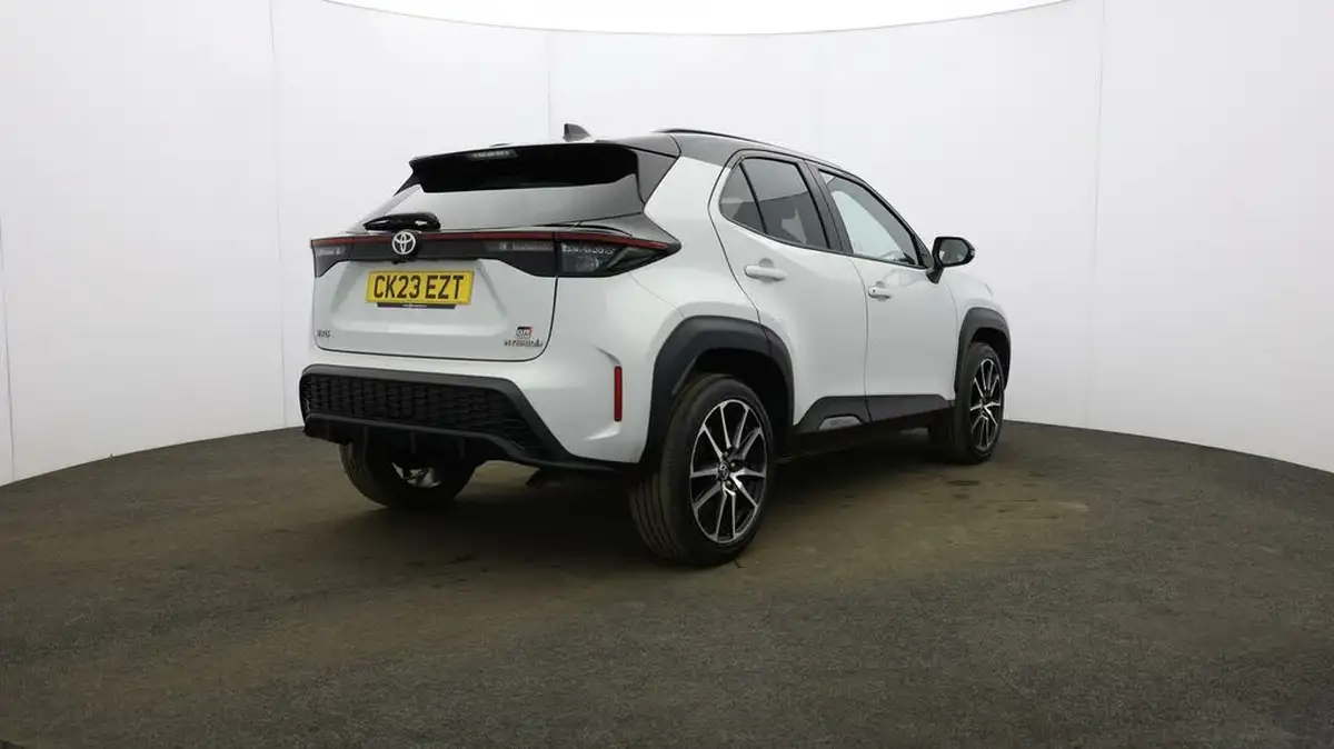 2023-toyota-yaris-cross-15-vvt-i-gr-sport-big-6