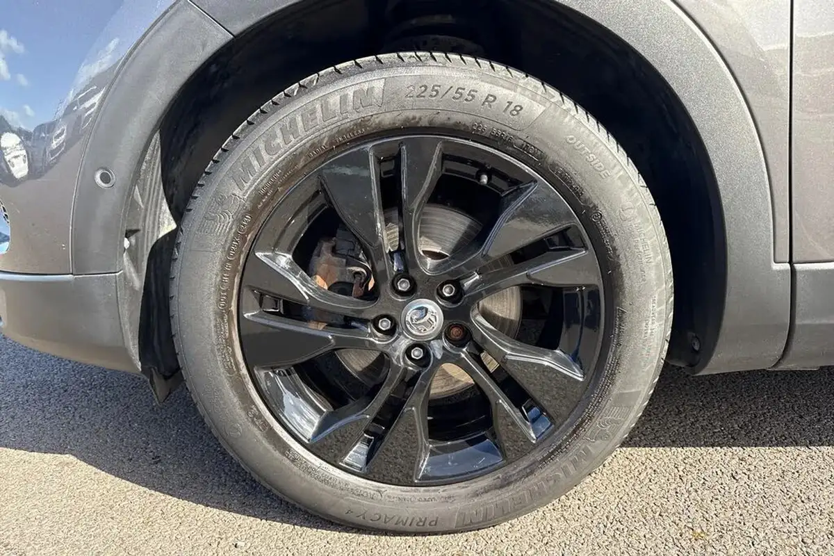 2020-vauxhall-grandland-x-12-sri-nav-big-12