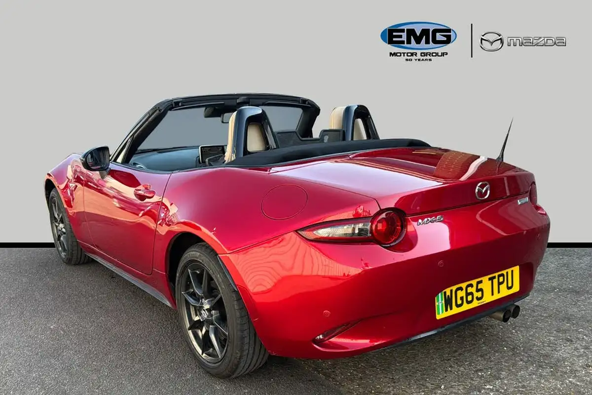 2015-mazda-mx-5-15-sport-nav-big-3