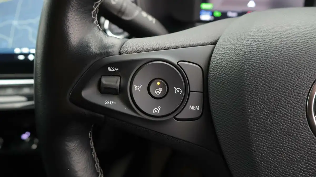 2022-vauxhall-corsa-e-elite-premium-big-22