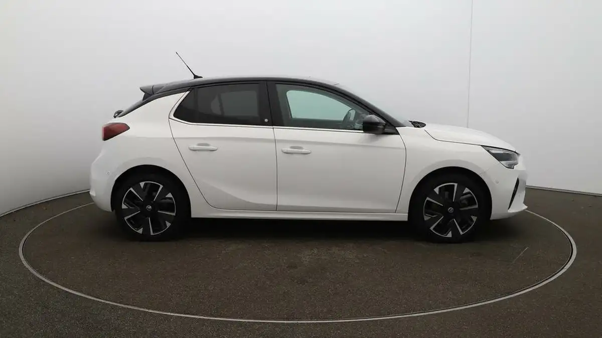 2022-vauxhall-corsa-e-elite-premium-big-40