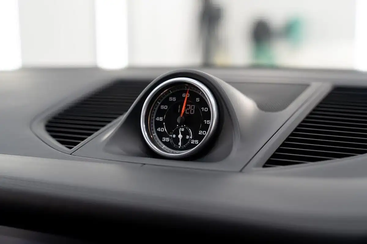 2016-porsche-macan-30-gts-big-15
