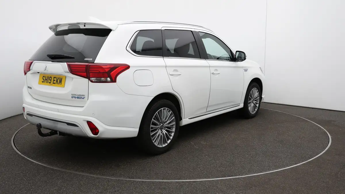 2019-mitsubishi-outlander-24-4h-phev-big-7
