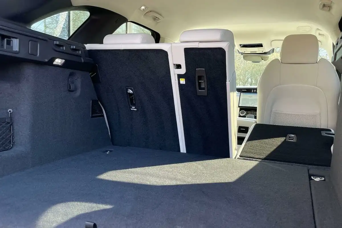 2023-jaguar-f-pace-20-d200-r-dynamic-se-big-25