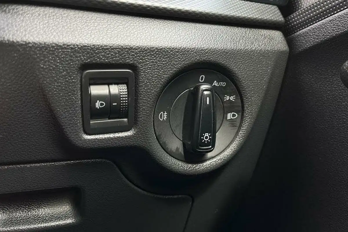 2021-skoda-kamiq-10-tsi-se-95ps-big-22
