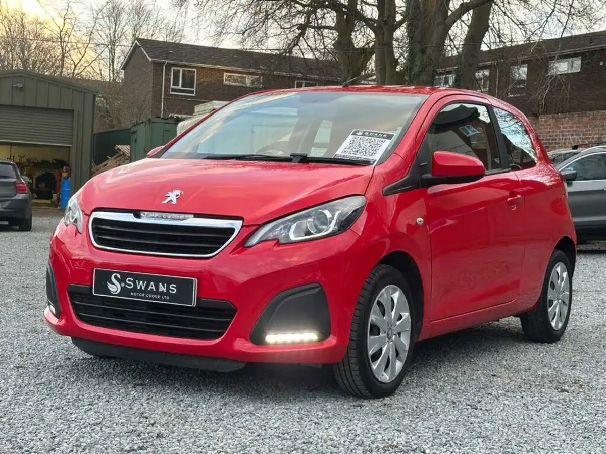 2017-peugeot-108-10-active-hatchback-3d-big-7