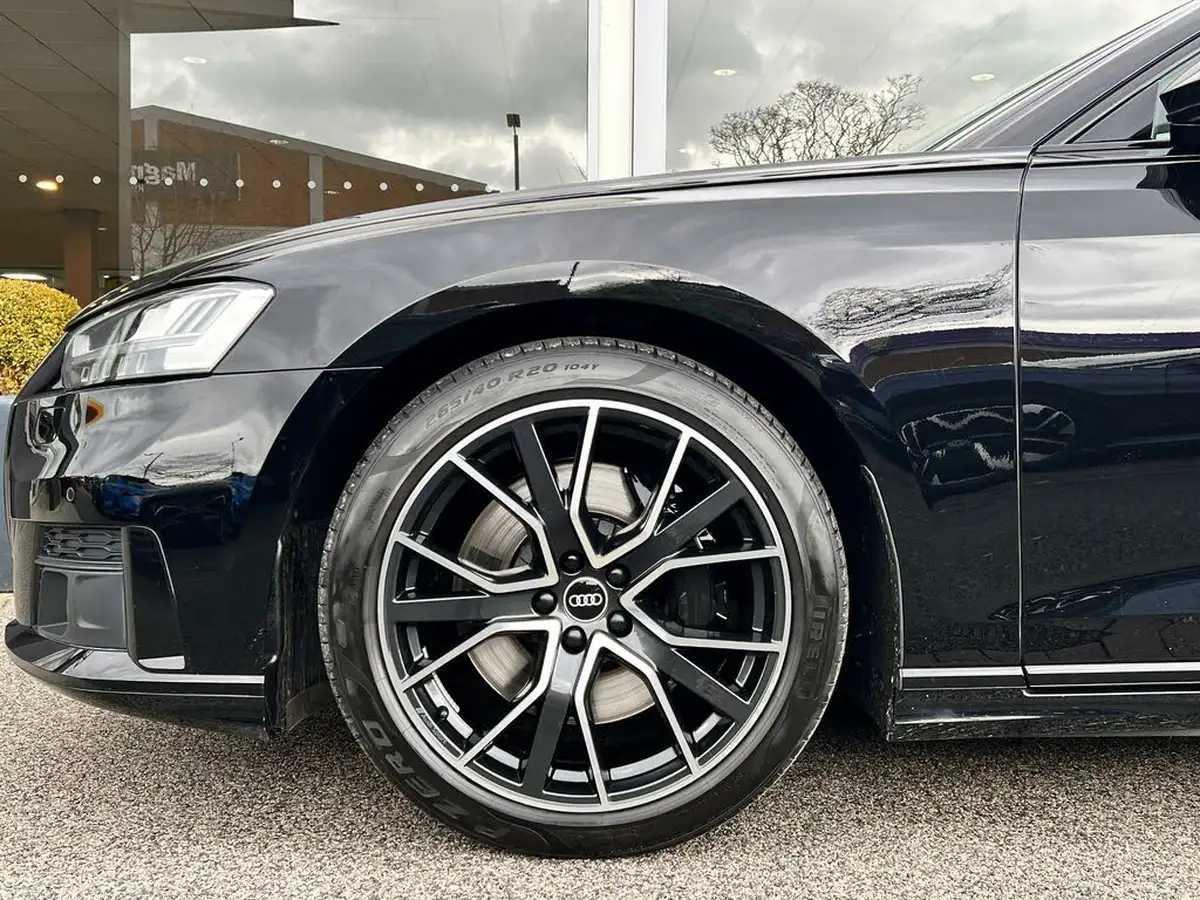 2021-audi-a8-30-55-tfsi-black-edition-big-3