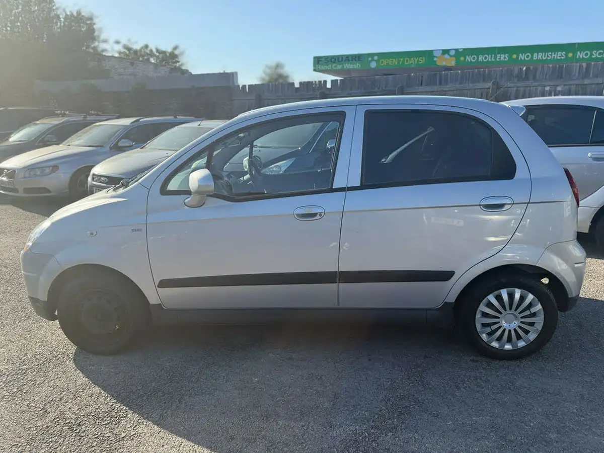 2010-chevrolet-matiz-08-se-big-3
