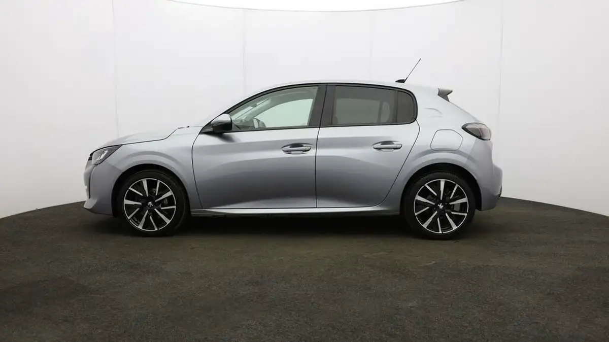 2020-peugeot-208-12-puretech-allure-100bhp-big-3