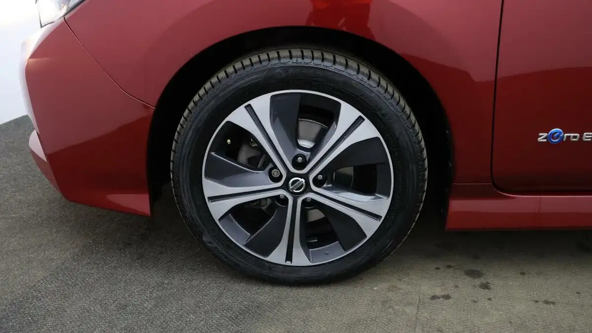 2019-nissan-leaf-e-n-connecta-big-17