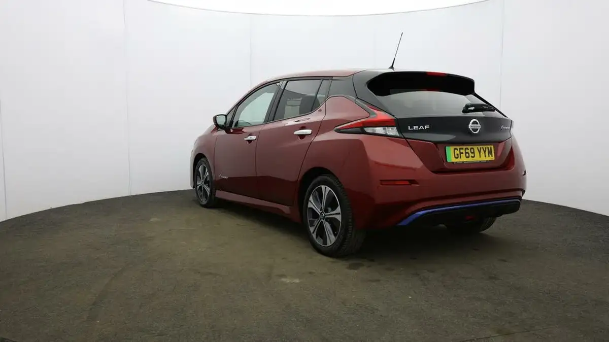 2019-nissan-leaf-e-n-connecta-big-35